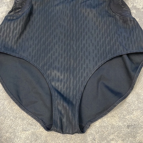 Ivy Park Beyoncé Mesh Panel One Piece Bodysuit Swimsuit Black Athletic Sz S - Picture 9 of 15